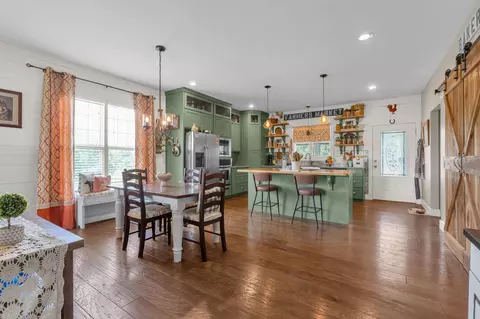 Kitchen - 828 Wills Rd, Dickson, TN 37055 photo 1 of 6