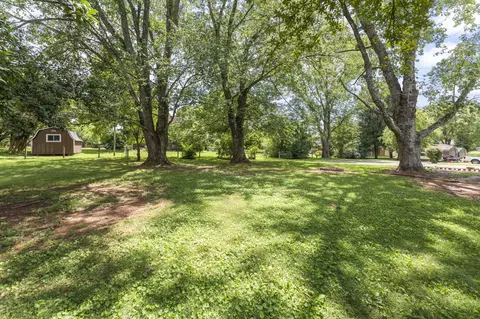 Exterior - 307 Mary Sharp Dr, Decherd, TN 37324 photo 6 of 9