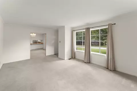 Living - 307 Mary Sharp Dr, Decherd, TN 37324 photo 2 of 3