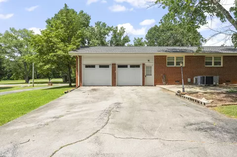 Exterior - 307 Mary Sharp Dr, Decherd, TN 37324 photo 8 of 9