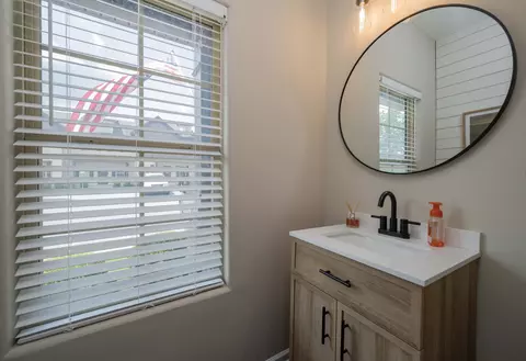 Bath - 5338 Dan Post Way, Murfreesboro, TN 37128 photo 2 of 5