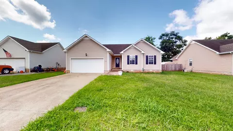 1310 Loren Cir, Clarksville, TN 37042
