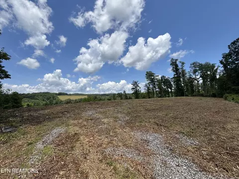 626 Sportsman Ln, Andersonville, TN 37705