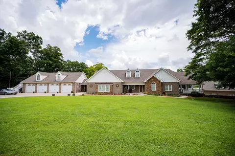 627 Eastbrook Rd, Estill Springs, TN 37330