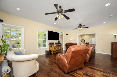 Living - 702 John Windrow Rd, Eagleville, TN 37060 photo 1 of 1