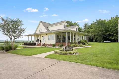 Exterior - 702 John Windrow Rd, Eagleville, TN 37060 photo 6 of 24