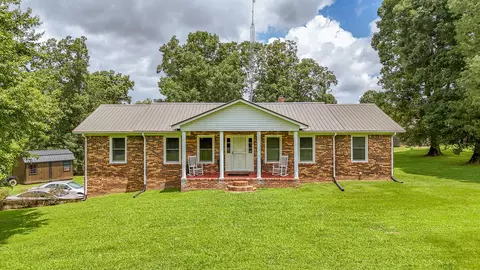 1053 Houston Smith Rd, Iron City, TN 38463