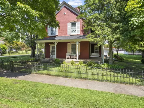 103 Cowan St W, Cowan, TN 37318