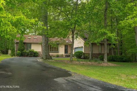 113 Springdale Dr, Crossville, TN 38558