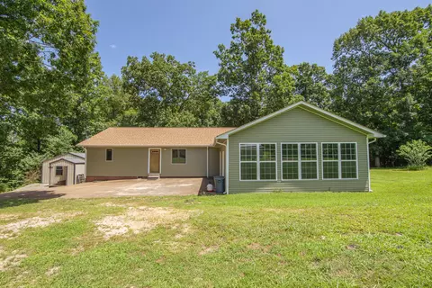 625 Highway 64 W, Waynesboro, TN 38485