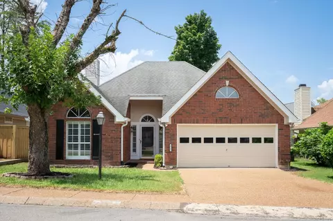 2721 Fleet Dr, Hermitage, TN 37076