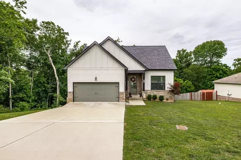 Exterior - 773 Fox Ridge Dr, Springfield, TN 37172 photo 4 of 11