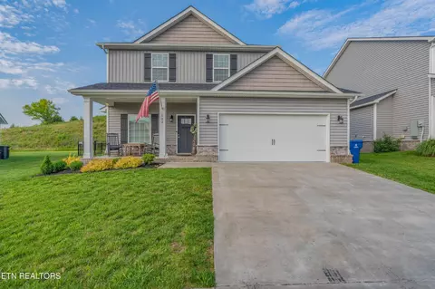 102 Deerberry Ln, Oak Ridge, TN 37830
