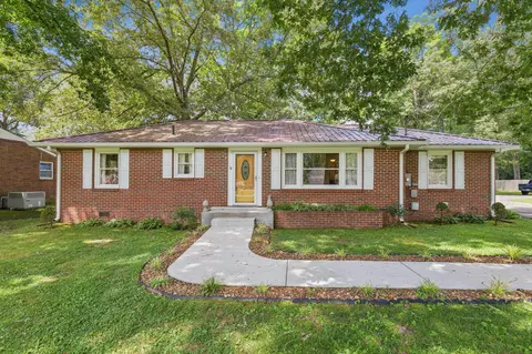 111 Ragan St, Tullahoma, TN 37388