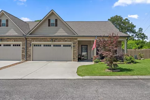 77 Peachstone Ln, Rossville, GA 30741