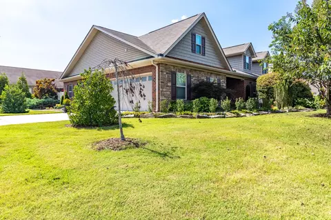 125 Trade Wind Dr, Fort Oglethorpe, GA 30742