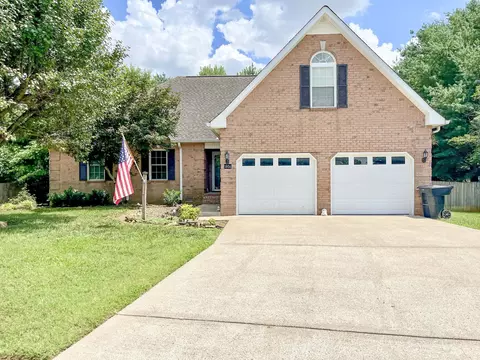 1806 Iroquois Ct, Murfreesboro, TN 37127