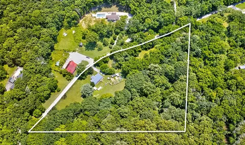 150 Hurt Rd, Hendersonville, TN 37075