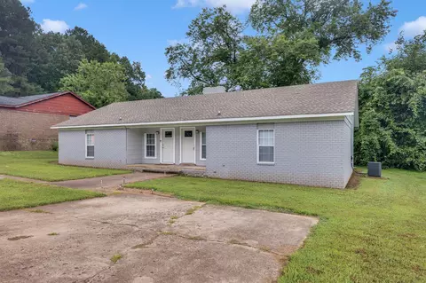 109 Skyhaven Dr #L, Jackson, TN 38305