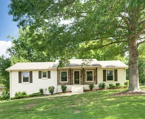 7418 Bridle Dr, Nashville, TN 37221