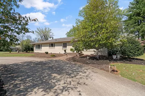 914 Sawyer Dr, Murfreesboro, TN 37129