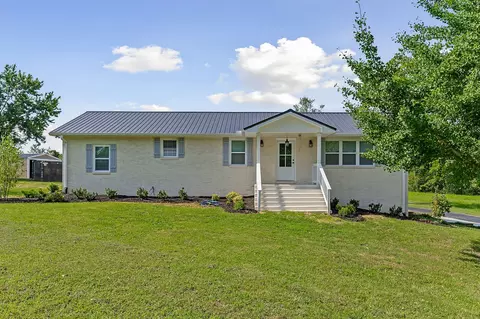 682 Shady Rest Rd, Mcminnville, TN 37110