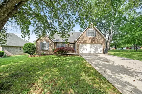 717 Williamsburg Dr, Smyrna, TN 37167