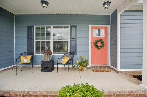 Exterior - 722 Mitscher Dr, Spring Hill, TN 37174 photo 3 of 7
