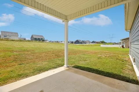 Exterior - 722 Mitscher Dr, Spring Hill, TN 37174 photo 4 of 7