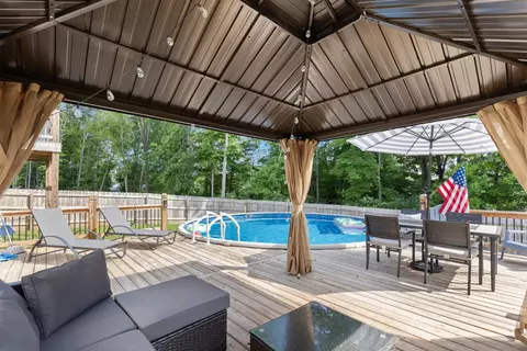 329 Green Hills Dr, Springfield, TN 37172