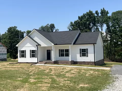 1006 Hanestown Rd, Lafayette, TN 37083