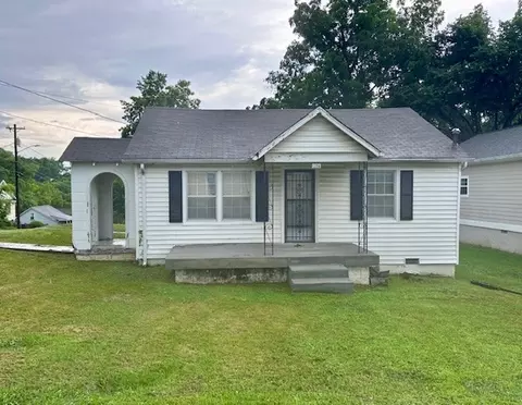 1316 School St, Columbia, TN 38401