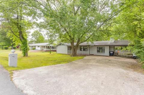 2008 Carol St, Rossville, GA 30741