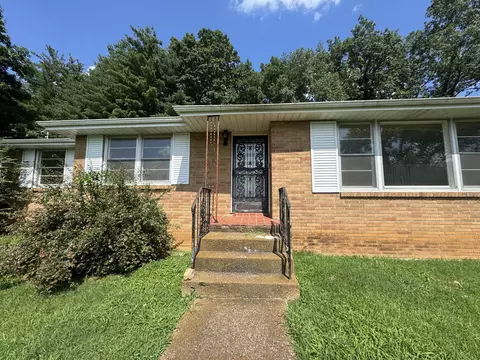 529 S Pawnee Dr, Springfield, TN 37172