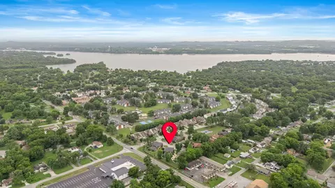 250 Donna Dr #2C, Hendersonville, TN 37075