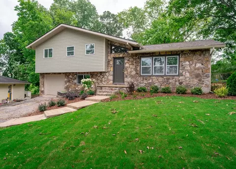 400 Regal Dr, Chattanooga, TN 37415