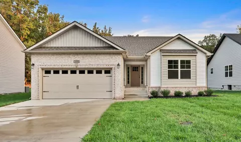 151 Irish Hls, Clarksville, TN 37042