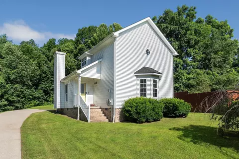 131 Sanders Dr, Brush Creek, TN 38547
