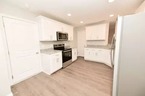 Kitchen - 210 Patrick Dr, Dover, TN 37058 photo 1 of 6