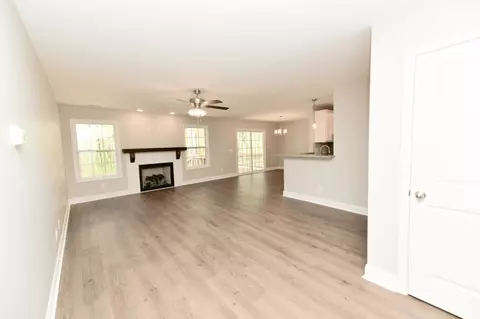 Living - 210 Patrick Dr, Dover, TN 37058 photo 1 of 6