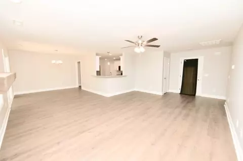Living - 210 Patrick Dr, Dover, TN 37058 photo 2 of 6