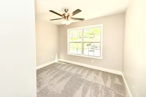 Bedroom - 210 Patrick Dr, Dover, TN 37058 photo 2 of 7