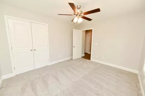 Bedroom - 210 Patrick Dr, Dover, TN 37058 photo 4 of 7