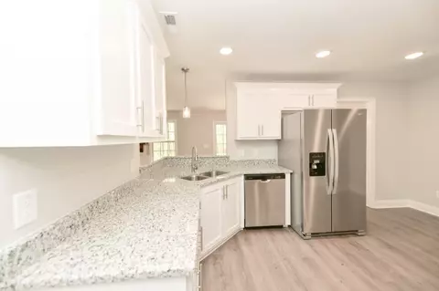 Kitchen - 210 Patrick Dr, Dover, TN 37058 photo 4 of 6