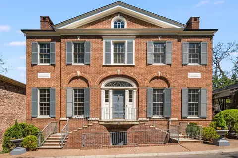 2156 Golf Club Ln, Nashville, TN 37215