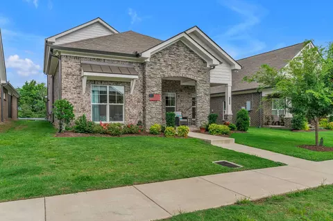 6035 Parkhaven Blvd, Hermitage, TN 37076