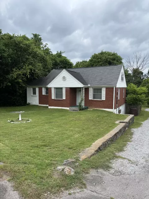 1206 Coreland Dr, Madison, TN 37115