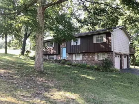 304 Hannah Ln, Hixson, TN 37343