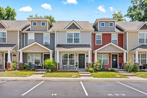 233 Alexander Blvd, Clarksville, TN 37040