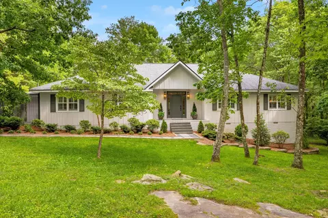 1500 Rocky Ridge Ln, Signal Mountain, TN 37377
